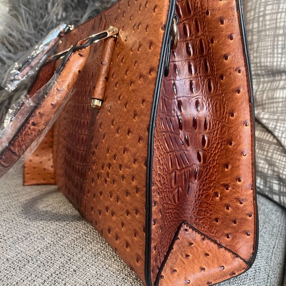 Ostrich Handbag and Clutch-Unbranded - Picture 3 of 14